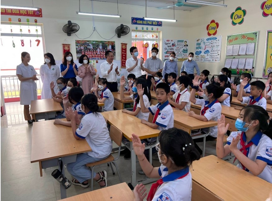 Giáo dục nha khoa cho học sinh tại lớp học